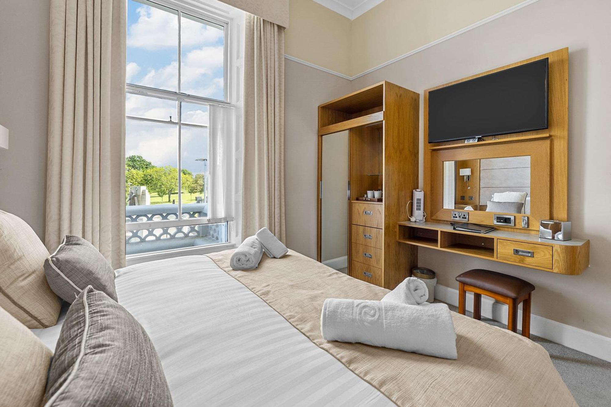 Invicta Hotel Plymouth Bagian luar foto