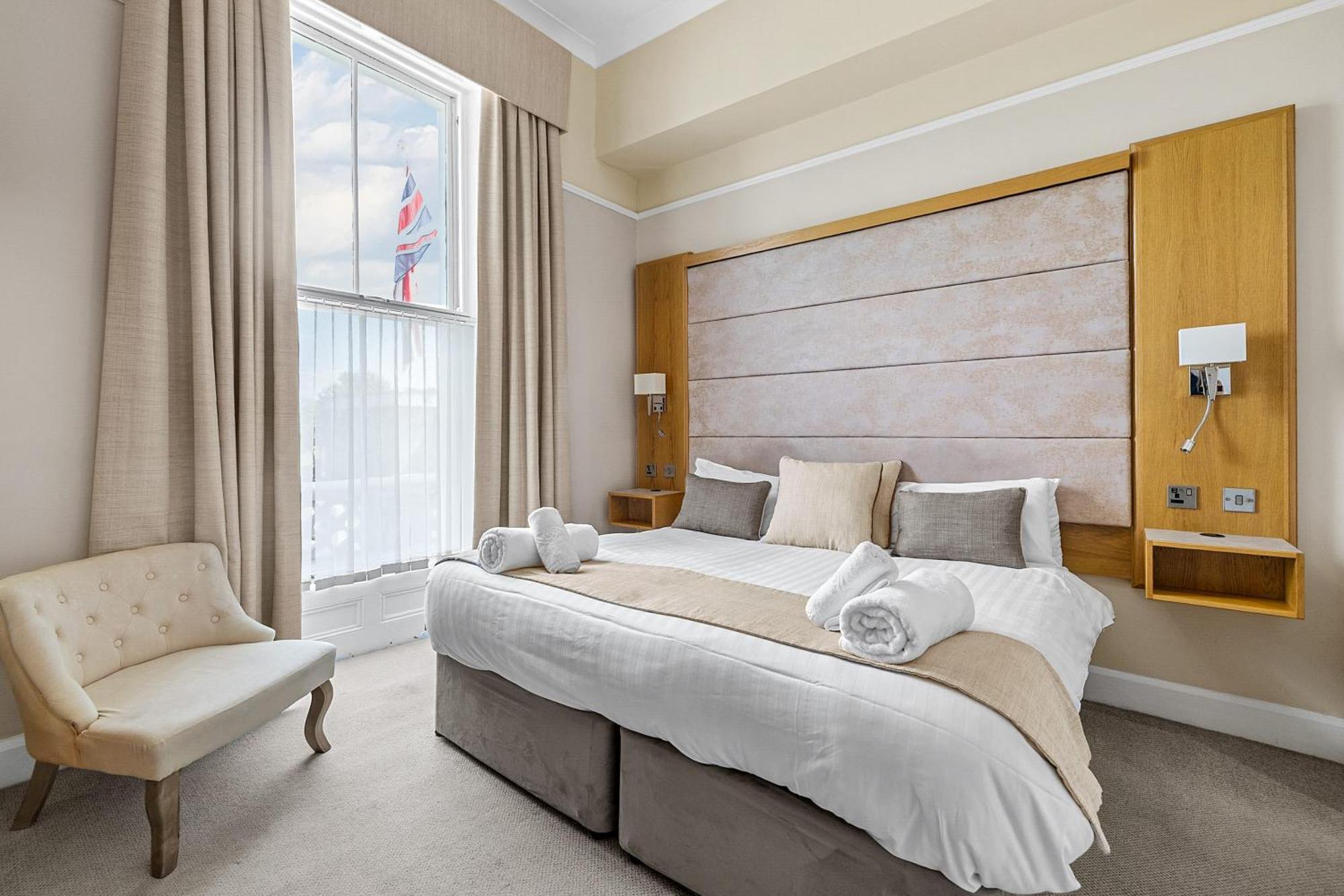 Invicta Hotel Plymouth Bagian luar foto