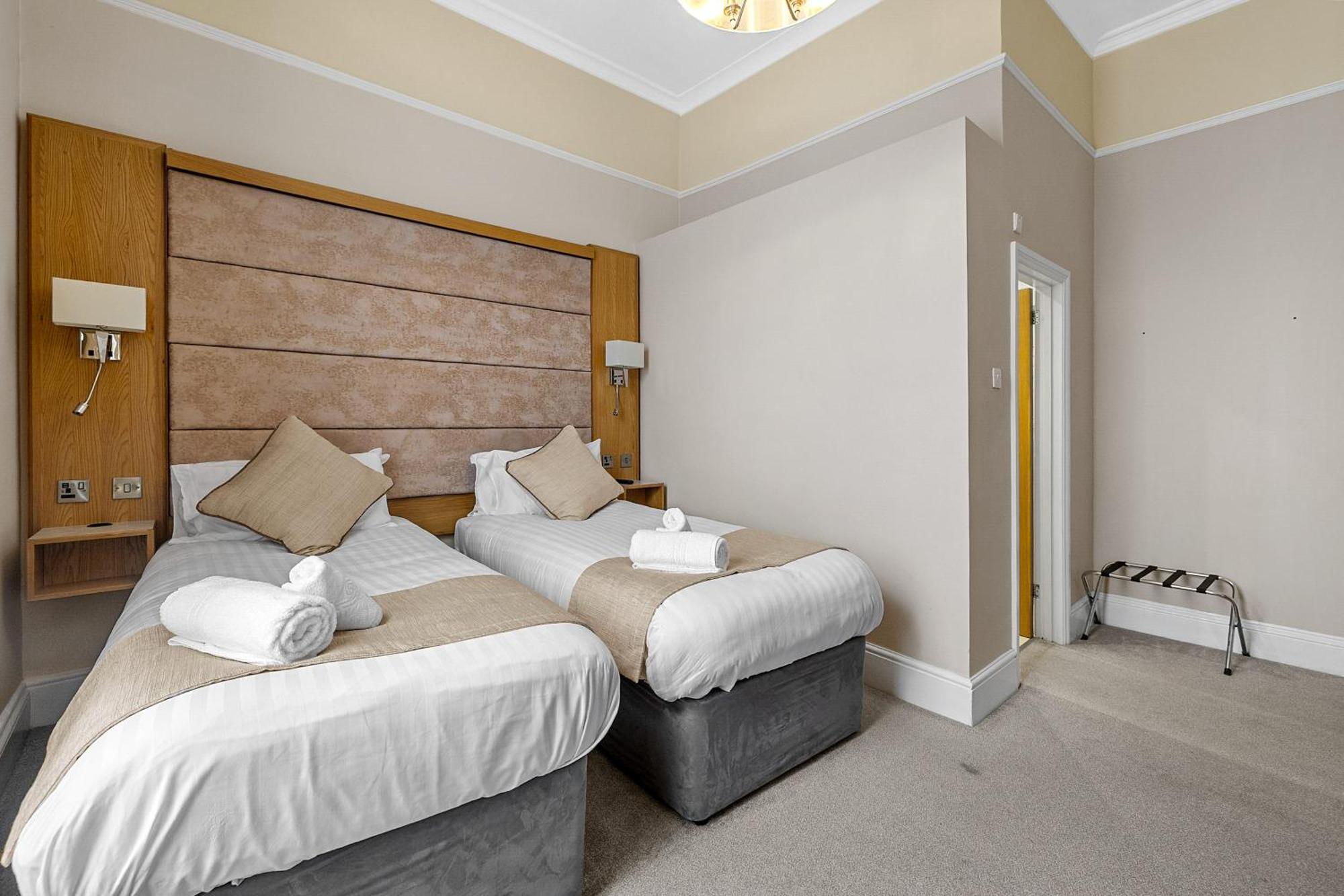 Invicta Hotel Plymouth Bagian luar foto