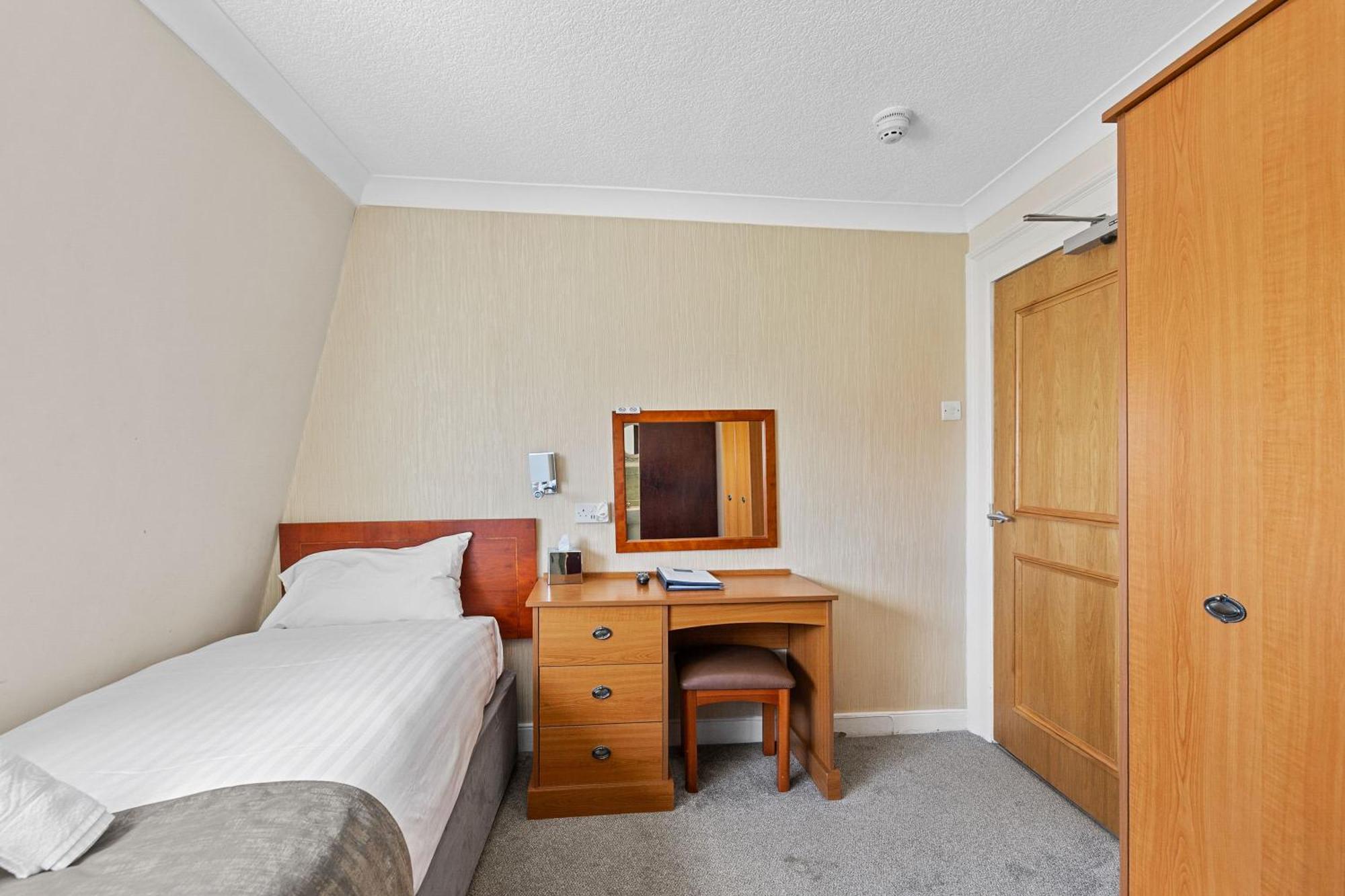 Invicta Hotel Plymouth Ruang foto