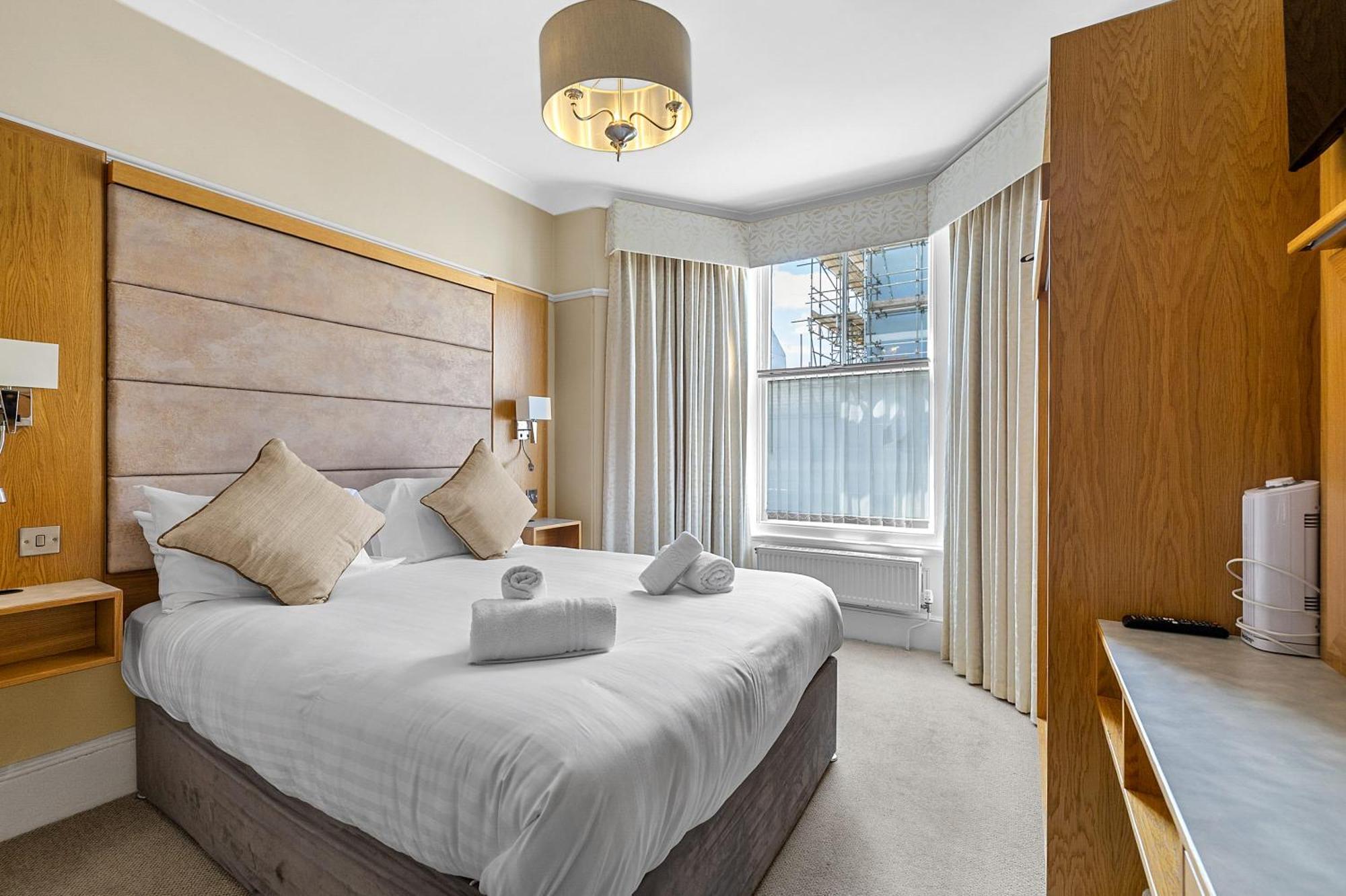 Invicta Hotel Plymouth Bagian luar foto